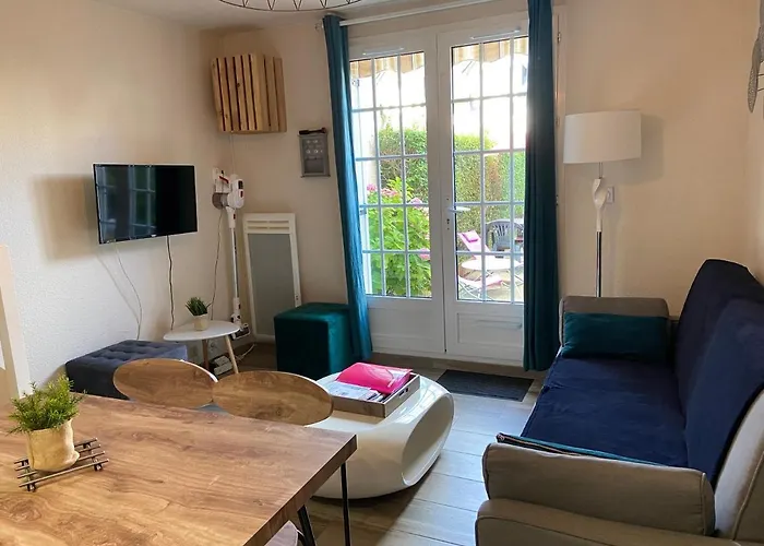 Maison Des Résidences De La *